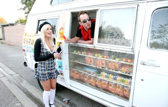 Sexy & Porn Videos : Kylee Reese visits the Ice Cream Truck .Do you know why I love this cute girl so much? No ? No problem, just go read my previous posts about her. ^_^ Now , I just want an ice cream ! ^^My Links(follow me): Sexy Videos / Only KYLEE
