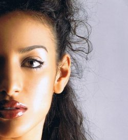 thecouscousqueen:  fyeahnorthafricanwomen:  Soraya Azzabi, model