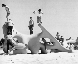 20aliens:  Robert Winston, Play Sculpture 1961 