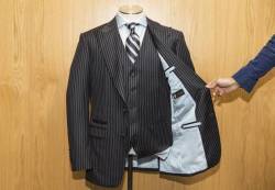 8bitfuture:  Bulletproof Suit Introduced. A tailor in Toronto