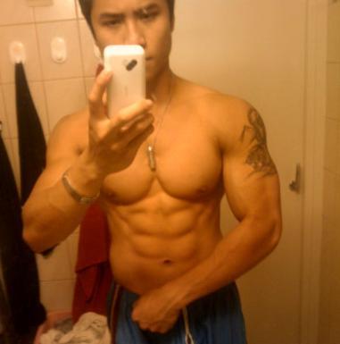 siroman91:  Hot Viet guy <3  