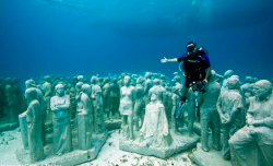 sixpenceee:  Cancun Underwater Museum MUSA It is a Non-Profit