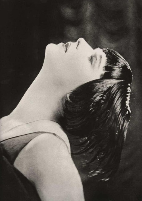 Louise Brooks Nudes & Noises  