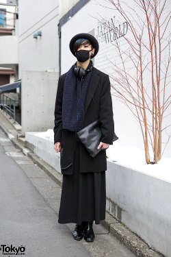 tokyo-fashion:  20-year-old Harajuku guy Jackie with blue streaked