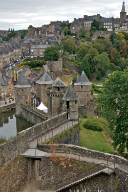 allthingseurope:  Fougeres. France (by David Tamargo)