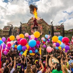 mytomorrowlandrocks:  #increible  #Tomorrowland  #total  #madness