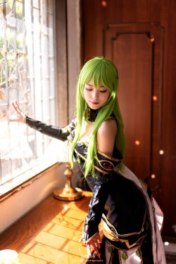 onulohayou:  C.C. (code geass)  by YOHAN 										(YOHAN) 