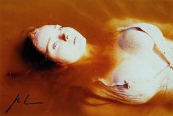 regardintemporel:  Juergen Teller - Lily Cole, Mud water 