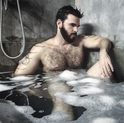 hairymenpix:  Hot men in your area are looking for no-strings