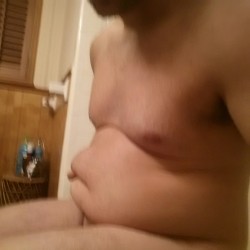 sirfeedsandrubs:  My body looks great with all this extra weight