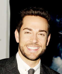 Zachary Levi