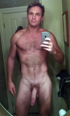 tommytank4:  https://www.tumblr.com/blog/tommytank4 - hot and