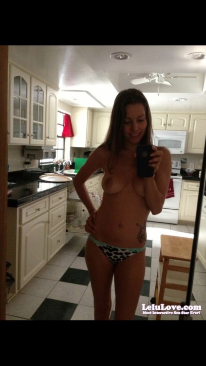 Just #panties and #boobs on this #MirrorMonday :) http://www.lelulove.com #tits Pic