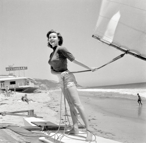 20th-century-man:Elaine Stewart / during the Thalians Beach Ball,