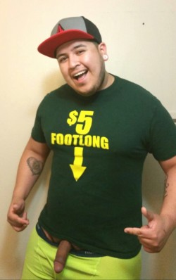 londoncubb:  socalchubbybear:  tonycubdashian:  Who wants a footlong?