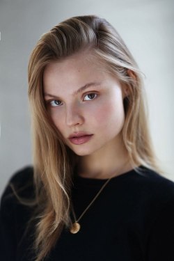 runwayandbeauty:  Magdalena Frackowiak - New Polaroids/Digitals