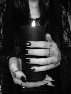 so-goth: ladybluefox666: rings ✝ LOVERS OF ALL THINGS DARK