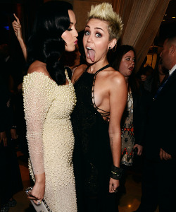 iheartkatyperry:  Clive Davis’ Pre-Grammy Gala - 02.09 