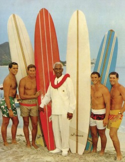 nudist-buddhist-ftl:Duke Kahanamoku, the godfather of surf