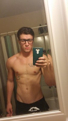 collegecock:  colungafrank:  Logan  hot dude needs a cock up