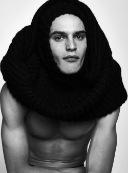 justdropithere:Parker van Noord by Philippe Vogelenzang - H Magazine