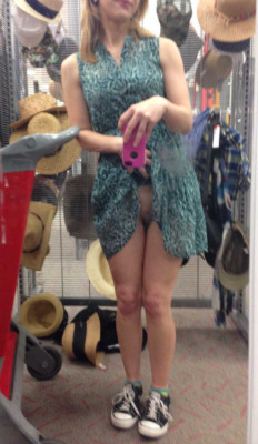 Submit your own changing room pictures now! Someone got frisky