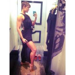 fitgrills:  Short hair? Check. Ripped? Check. Adorable in a dress?