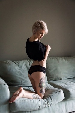 itattoobabes:  Model: Savannah Els(Follow on Instagram- @creepcity)