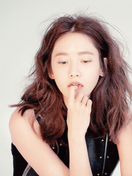 sowonis:  Yoona for Elle 