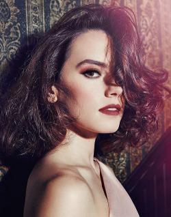 samuelclaaflins:    Daisy Ridley photographed by Miller Mobley