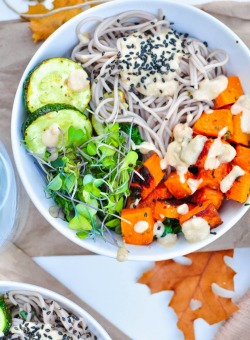 vegan-yums:    Soba Noodle With Roasted Butternut Squash &