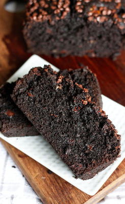 do-not-touch-my-food:  Double Chocolate Banana Bread