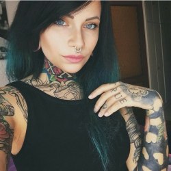 ilovetattoedpeople:    