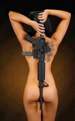 girlandguns:  Girl With Gun  follow me at : http://girlandguns.tumblr.com/