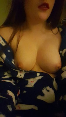 cute-tits-wed:  grayscaleprincess:  trying out my new footie