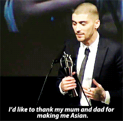 harrystylesdaily:   Zayn Malik thanks One Direction as he accepts