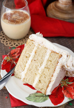 delicious-food-porn:  Eggnog Layer Cake  Do want