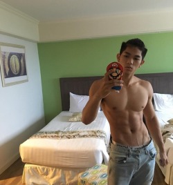 thaiheartthrob:Thanasarn Mengbua | IG: momotaroman67