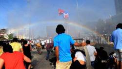 finofilipino:  La policía de Turquía disuelve el desfile del
