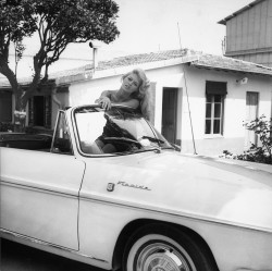 missbrigittebardot:  Brigitte Bardot poses in a Renault Floride,