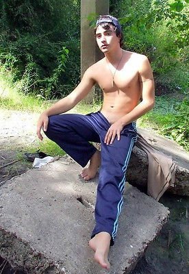 malefootsage:Strong-arched feet prepared to be outdoors! great