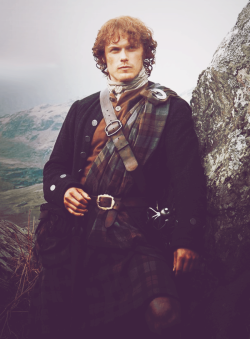 mmepattz:  #NYTARTANWEEK - Sam Heughan Grand Marshal  Tartan