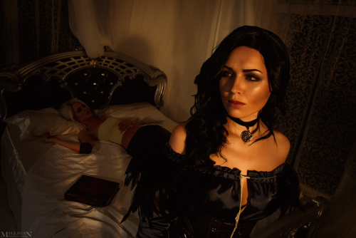 milligan-vick:   Ciri & Yen rgtCandy as Yennefer Natalia as Ciri  photo by me    That is one sexy yen.