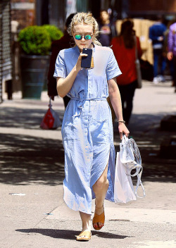 fanningslove:  Dakota Fanning out & about in NYC [May 22th,