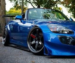 ilovestancedcars:  S2000 is tooooo nice 