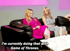 tessarion:  Kristen Bell and Kaitlin Olson talk about Game of