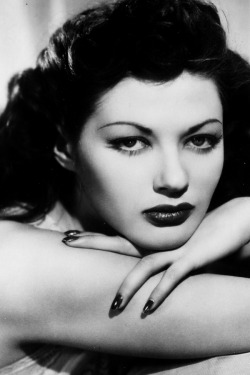  yvonne de carlo 