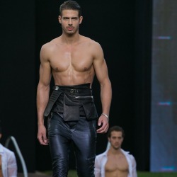 efdol:  Dirk Bikkembergs ss16 menswear