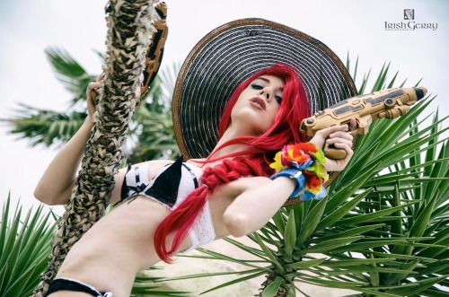 shesmywintergirl:Pool Party Miss Fortune, The Bounty Hunter.             MODEL: Eleonora Meggy Pillon (Lenora Jinxx).       PH: Irish Gerry Photography Another amazing submission from @shesmywintergirl 