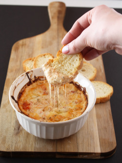 do-not-touch-my-food:  Four Cheese Pizza Dip